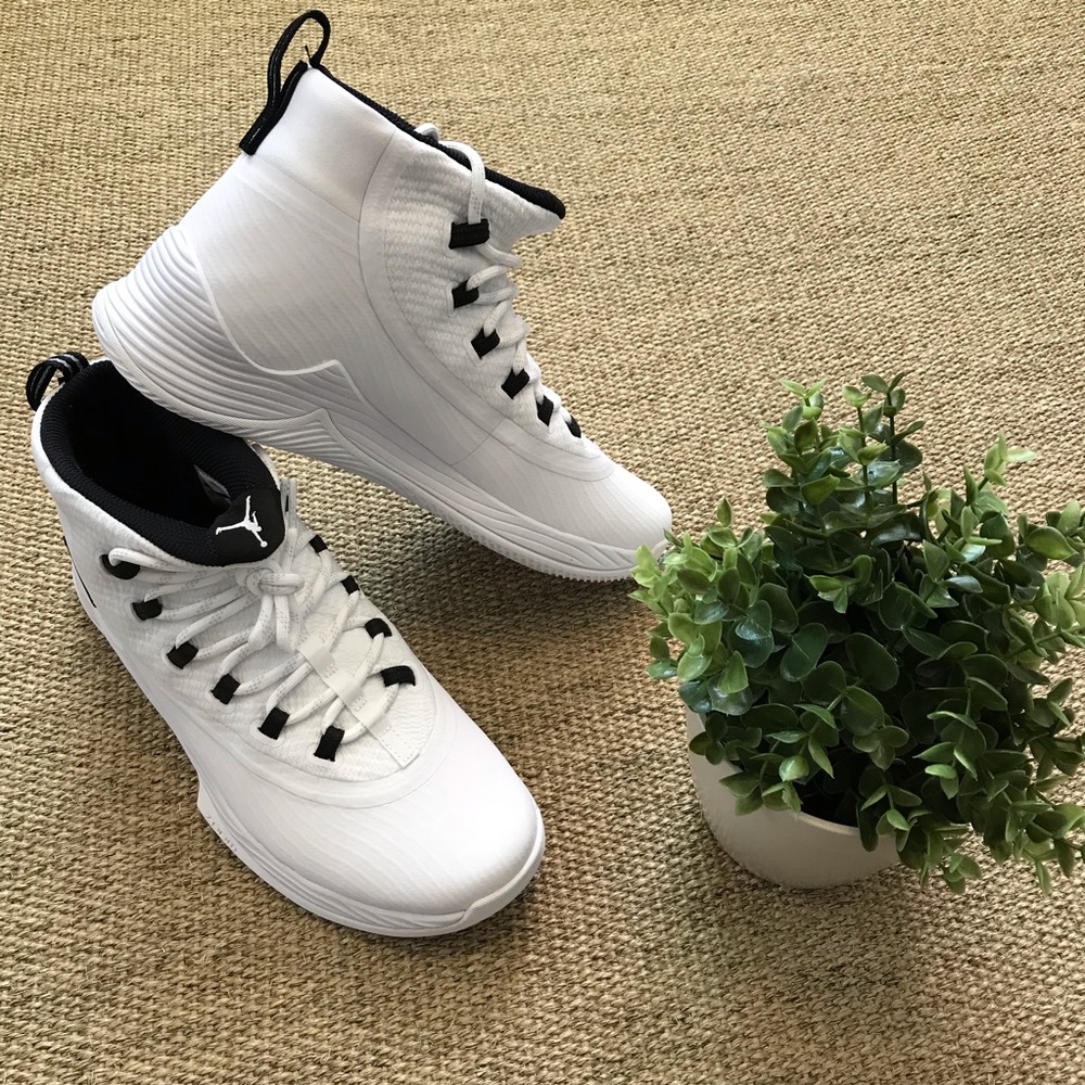 Jordan Ultra Fly 2 White Hightop Sneakers